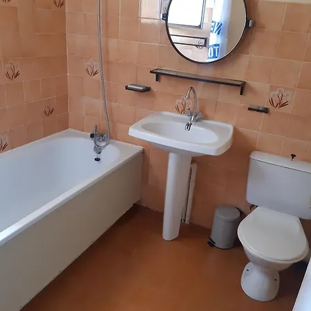 Apartament T2 Proche Centre Et *