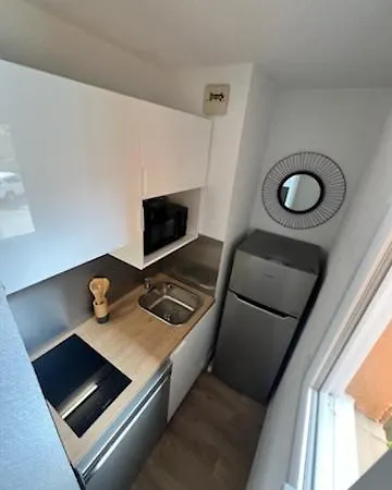T2 Climatise Proche Centre Et Apartment