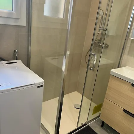 T2 Climatise Proche Centre Et Apartment